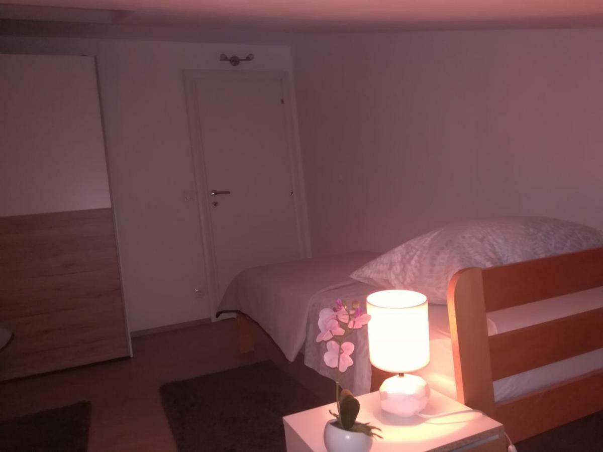 特罗吉尔Apartman Daria公寓 外观 照片